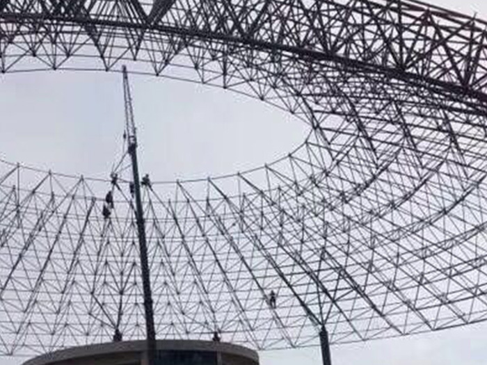 包头篮球馆球形网架厂家价格